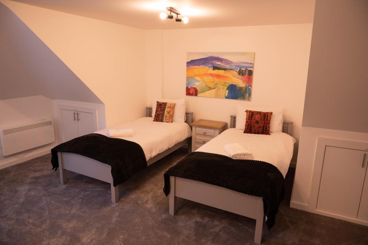 Walnut Flats-F4, 2-Bedroom With Ensuite - Parking, Netflix, Wifi - Close To Oxford, Bicester & Blenheim Palace คิดลิงตัน ภายนอก รูปภาพ