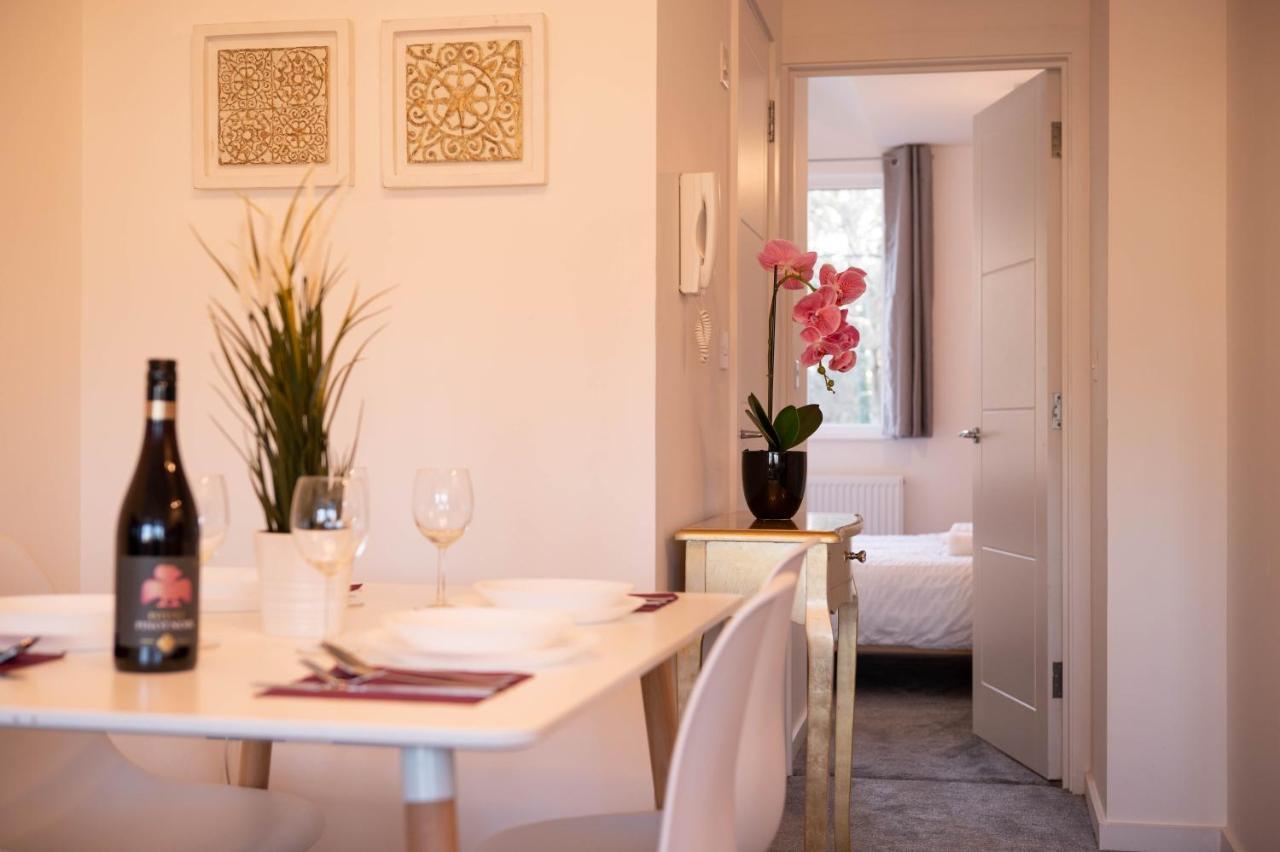 Walnut Flats-F4, 2-Bedroom With Ensuite - Parking, Netflix, Wifi - Close To Oxford, Bicester & Blenheim Palace คิดลิงตัน ภายนอก รูปภาพ