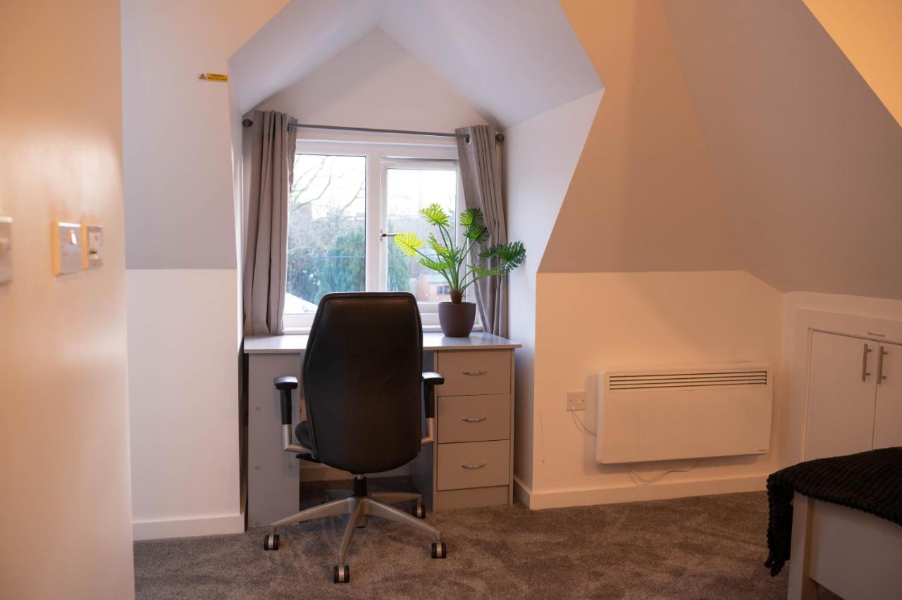 Walnut Flats-F4, 2-Bedroom With Ensuite - Parking, Netflix, Wifi - Close To Oxford, Bicester & Blenheim Palace คิดลิงตัน ภายนอก รูปภาพ