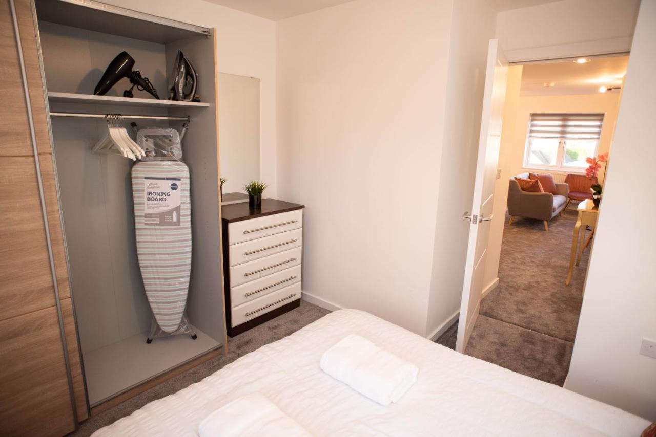 Walnut Flats-F4, 2-Bedroom With Ensuite - Parking, Netflix, Wifi - Close To Oxford, Bicester & Blenheim Palace คิดลิงตัน ภายนอก รูปภาพ