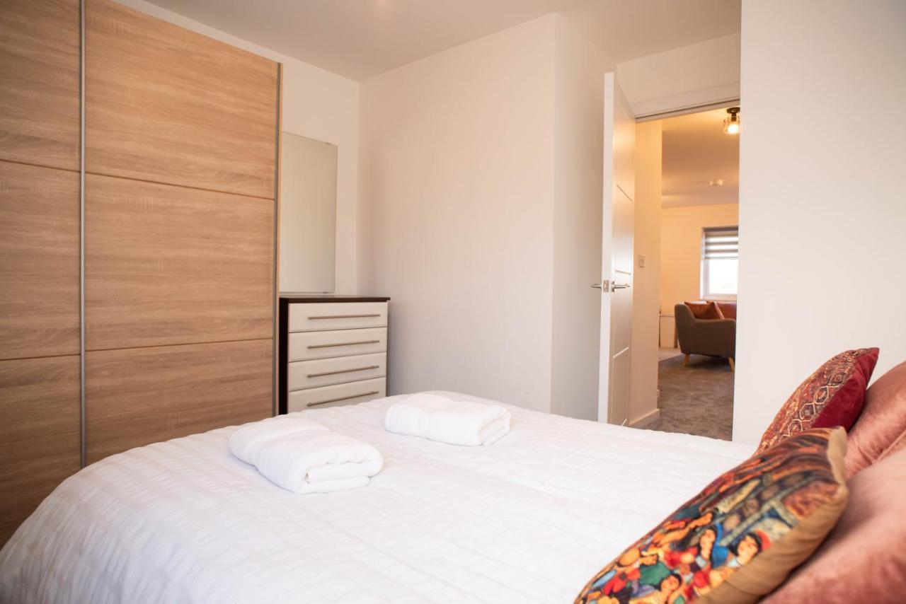 Walnut Flats-F4, 2-Bedroom With Ensuite - Parking, Netflix, Wifi - Close To Oxford, Bicester & Blenheim Palace คิดลิงตัน ภายนอก รูปภาพ