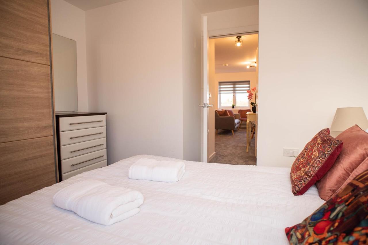 Walnut Flats-F4, 2-Bedroom With Ensuite - Parking, Netflix, Wifi - Close To Oxford, Bicester & Blenheim Palace คิดลิงตัน ภายนอก รูปภาพ