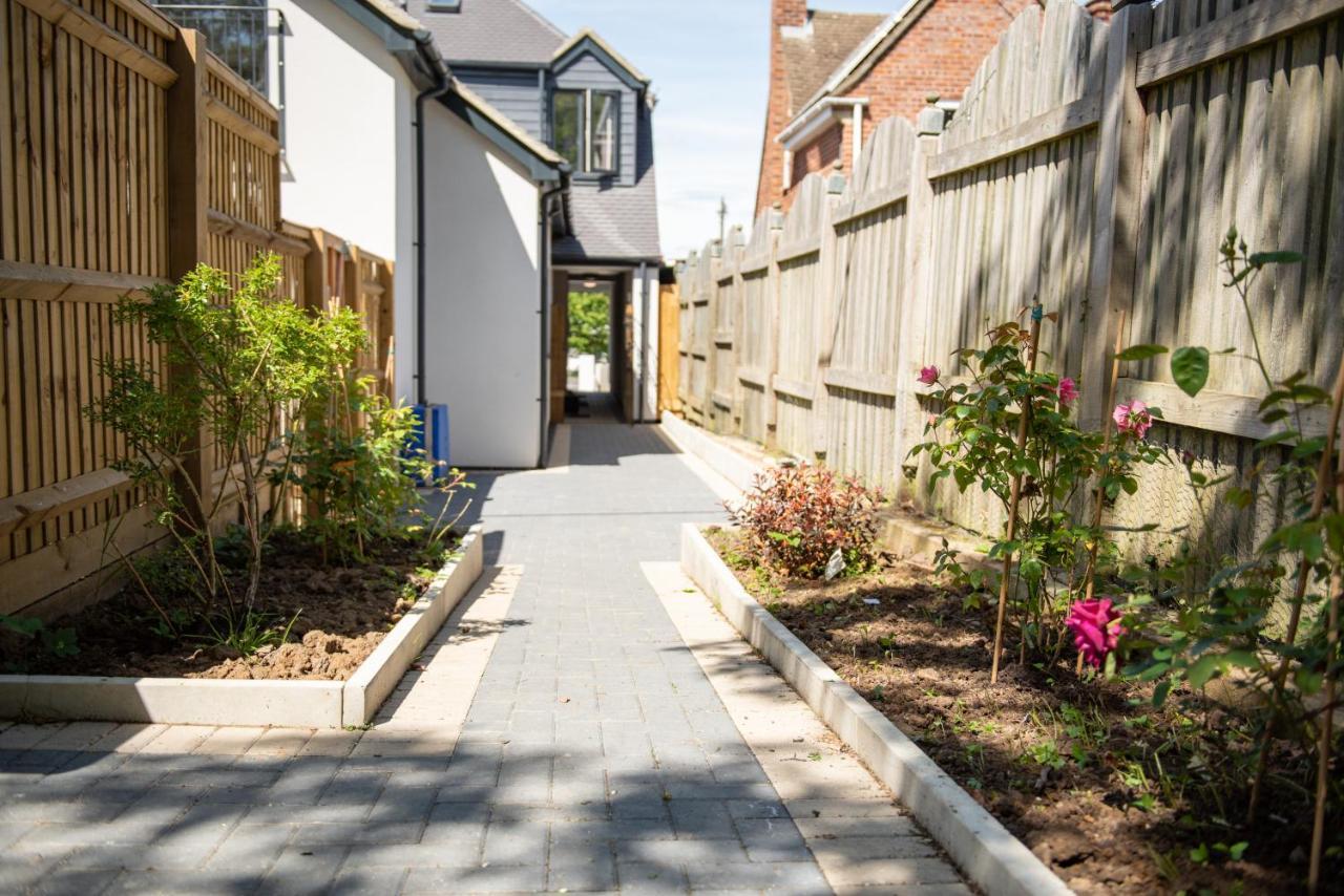 Walnut Flats-F4, 2-Bedroom With Ensuite - Parking, Netflix, Wifi - Close To Oxford, Bicester & Blenheim Palace คิดลิงตัน ภายนอก รูปภาพ